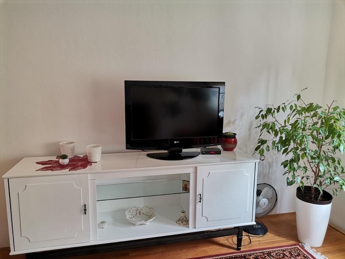 Appartement Kelizual à Gornji Milanovac Extérieur photo