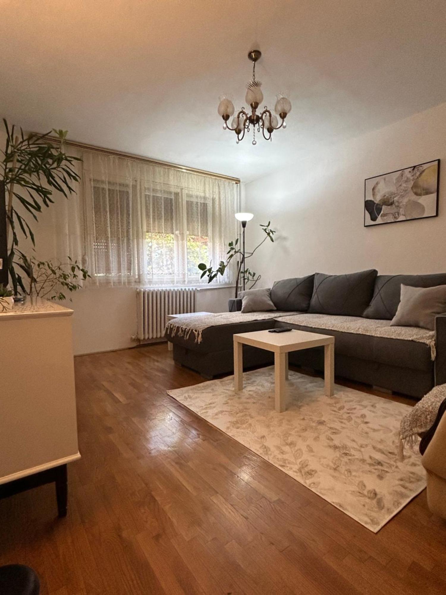 Appartement Kelizual à Gornji Milanovac Extérieur photo
